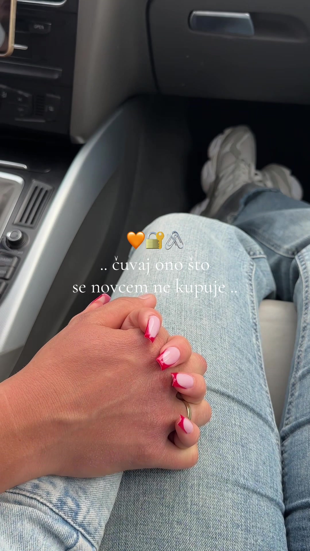 @Uveknasmejana_ 💕🌷🫧🦋