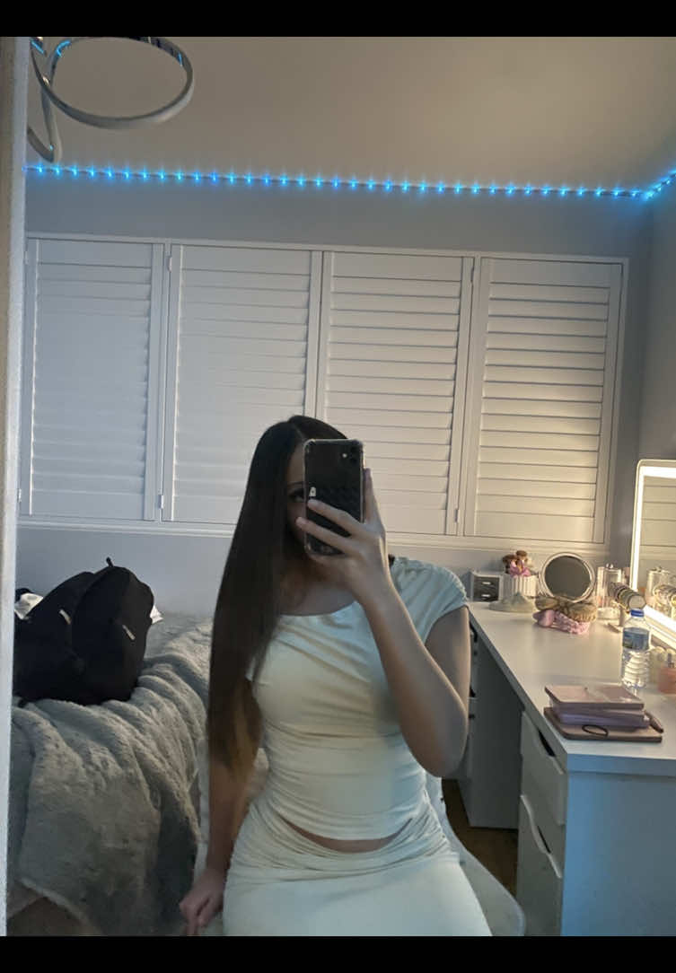 @𝐀̀𝐦𝐚𝐥𝐢𝐚