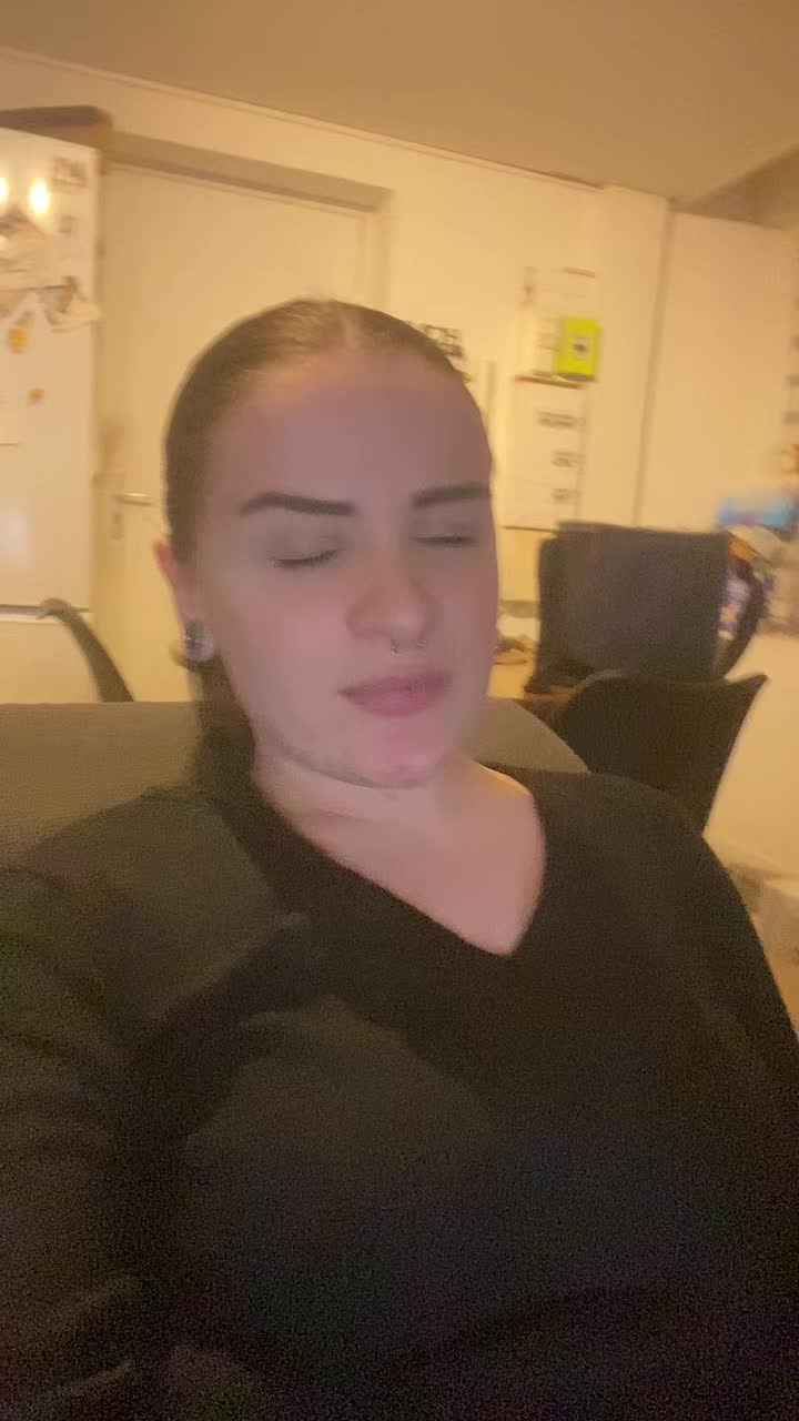 @Alli 🖤