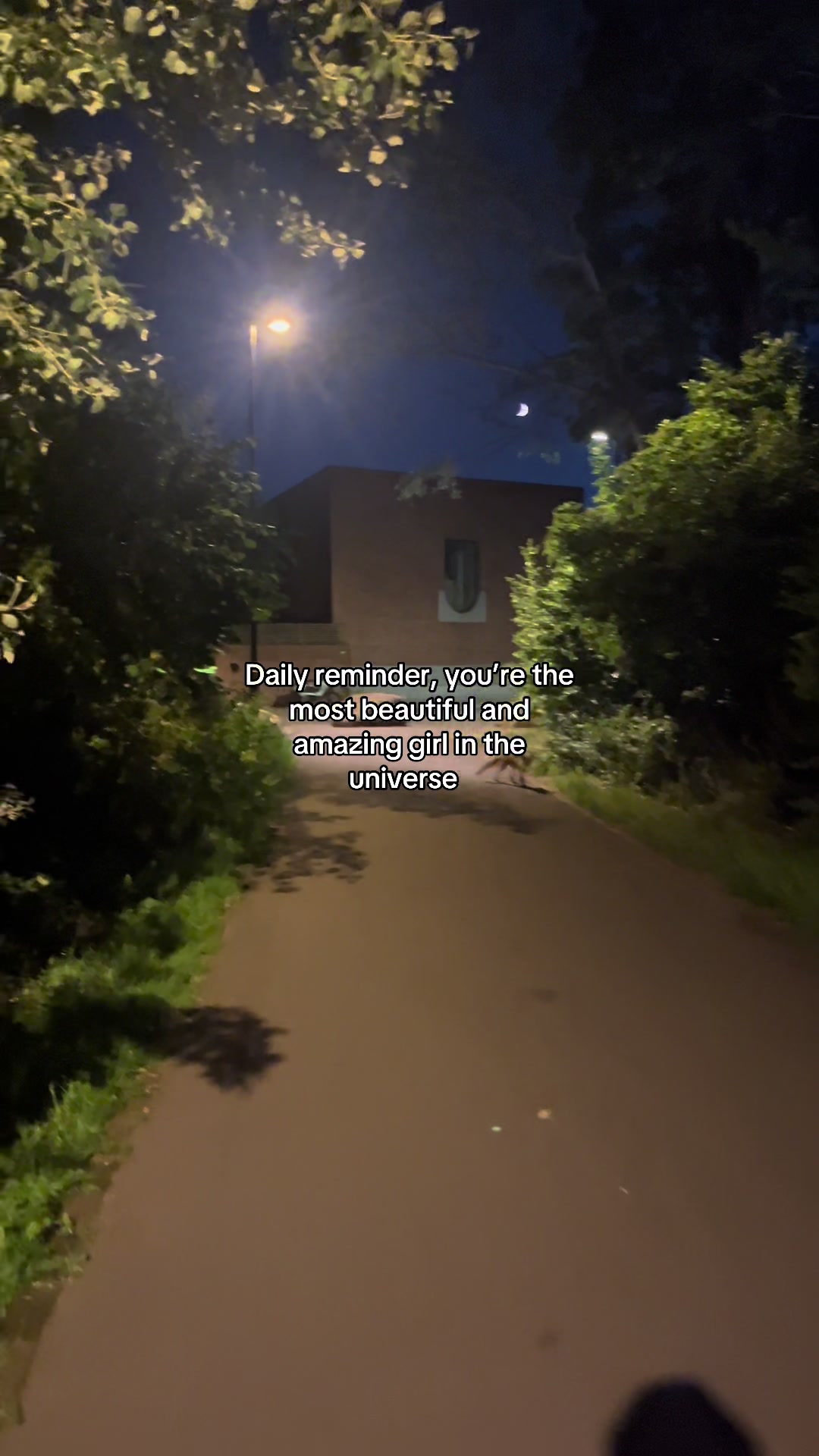 @✰