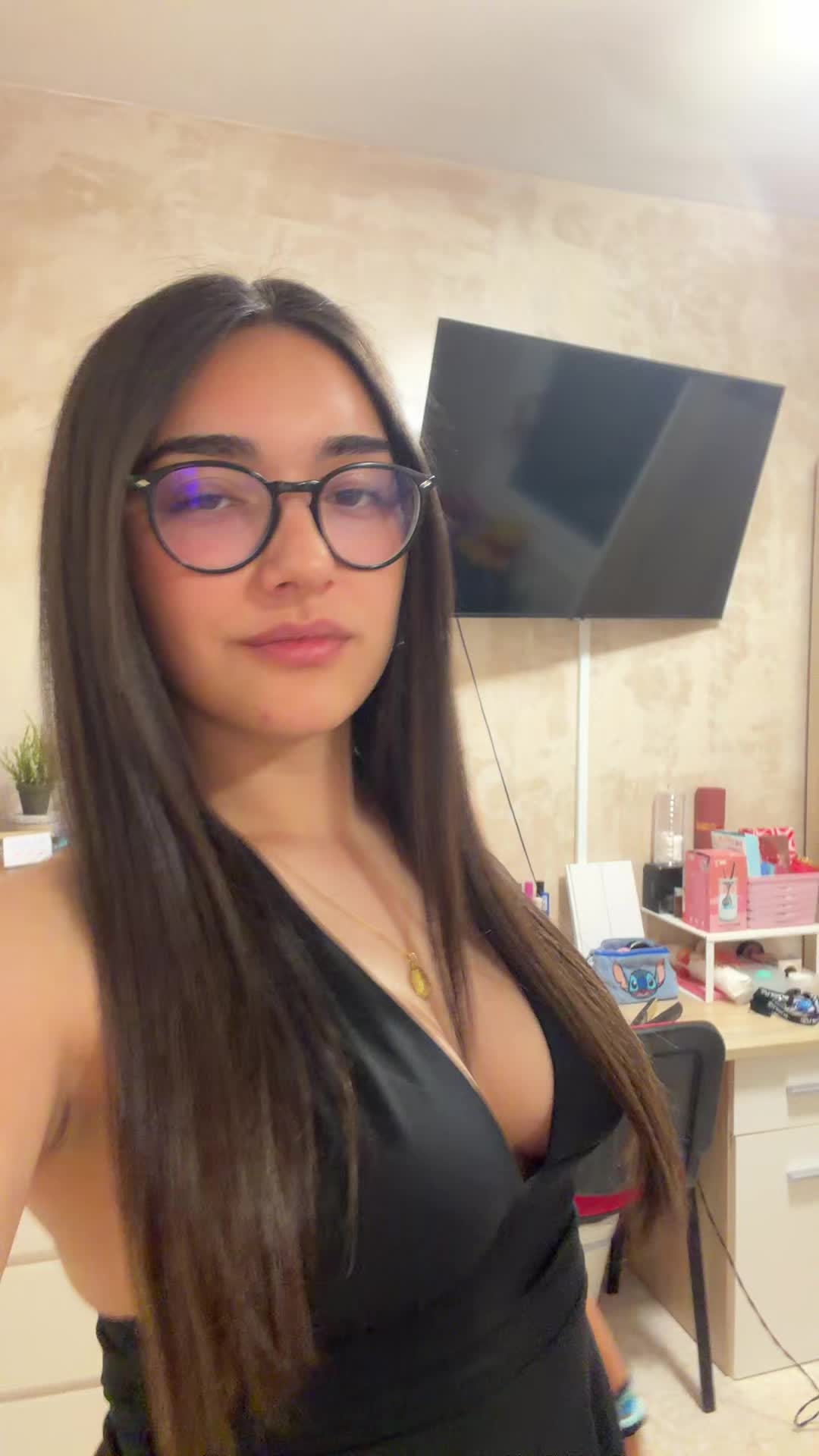 @Elena Otero