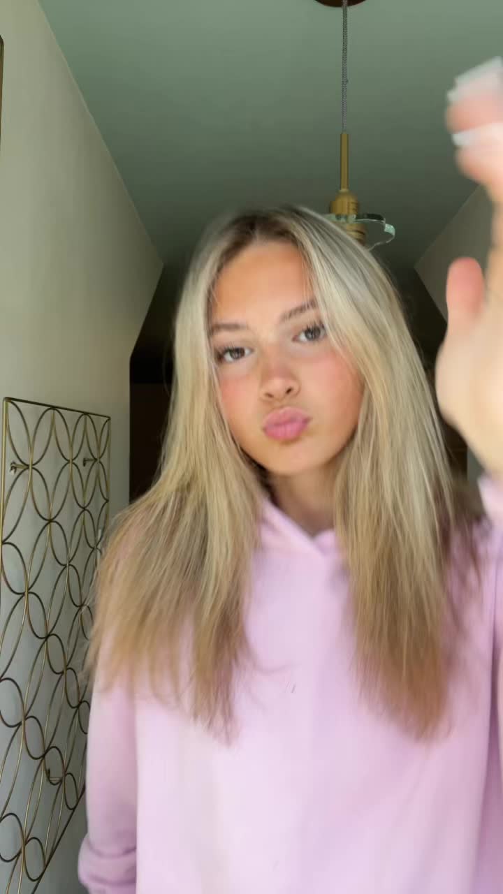 @Chloe