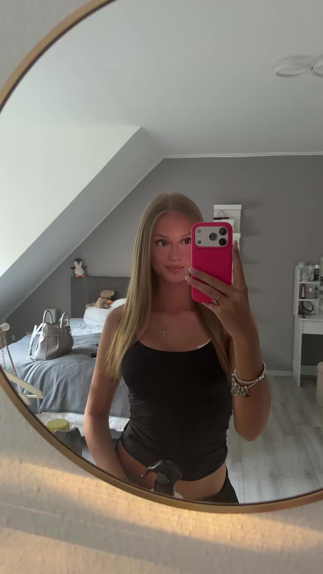 @antonia