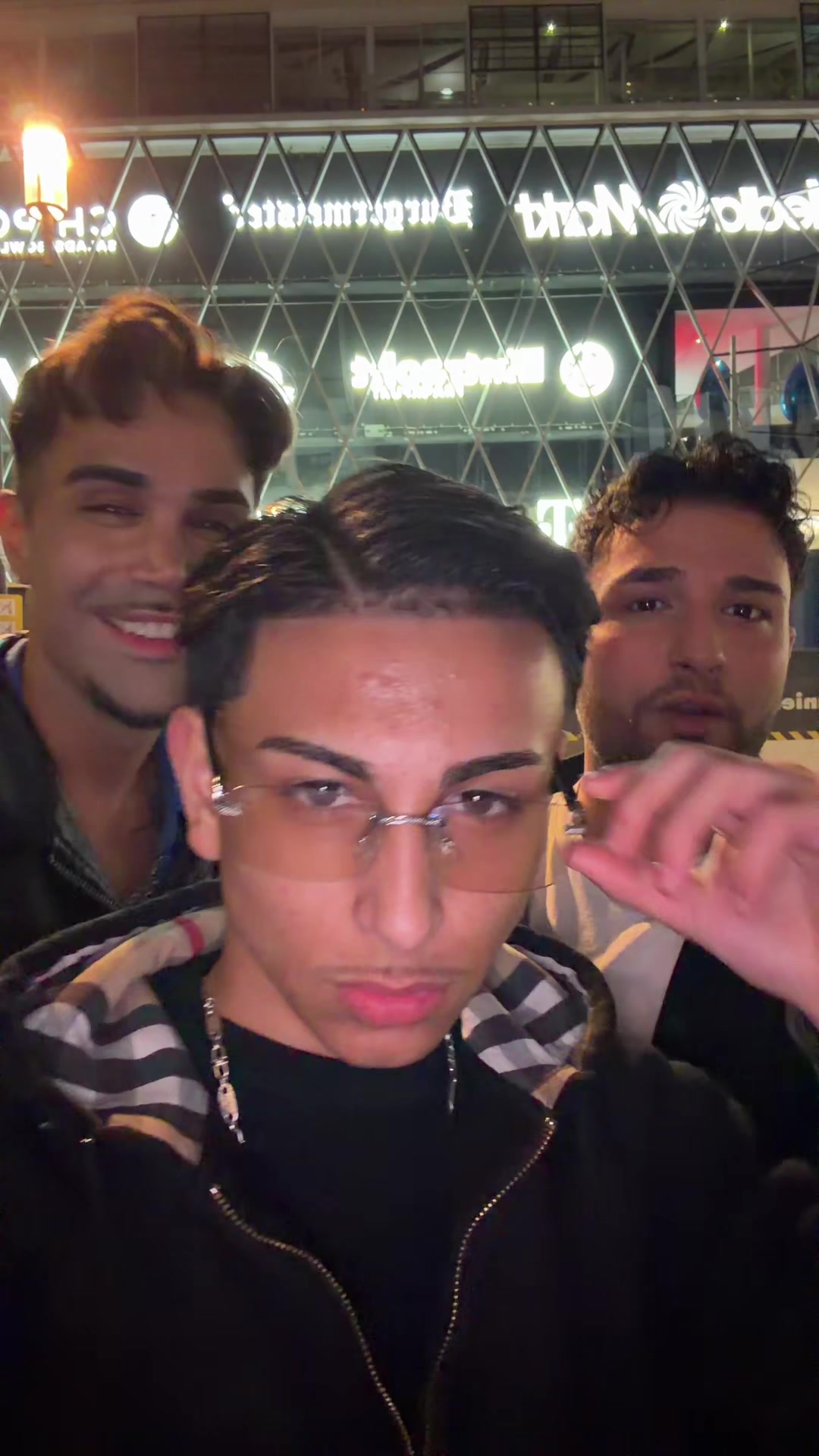 @BADBOYBOU