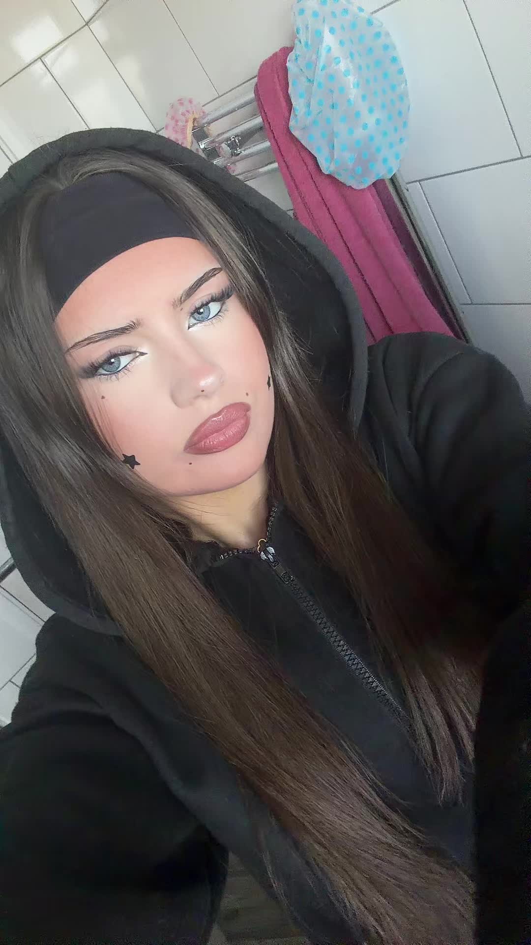 @ameliadeeekin