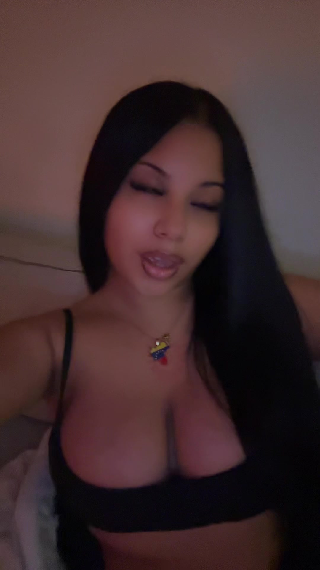 @iamthetoseina