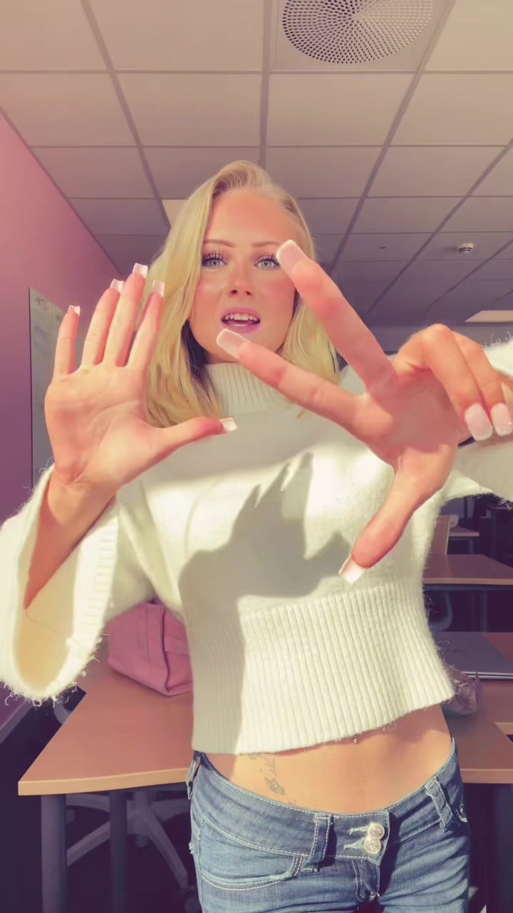 @AMALIE SYNN&Oslash;VE 🪽