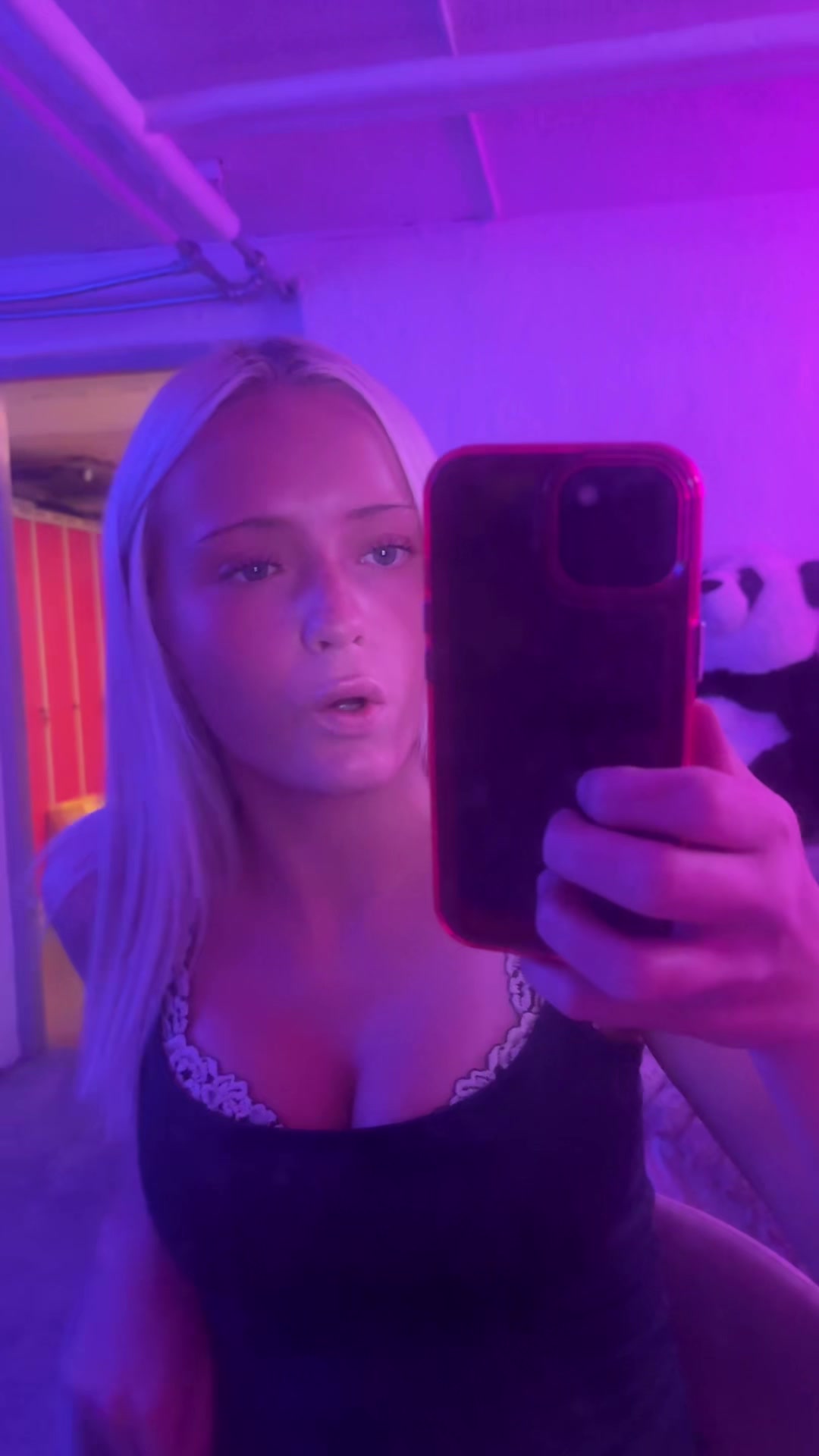 @🦄