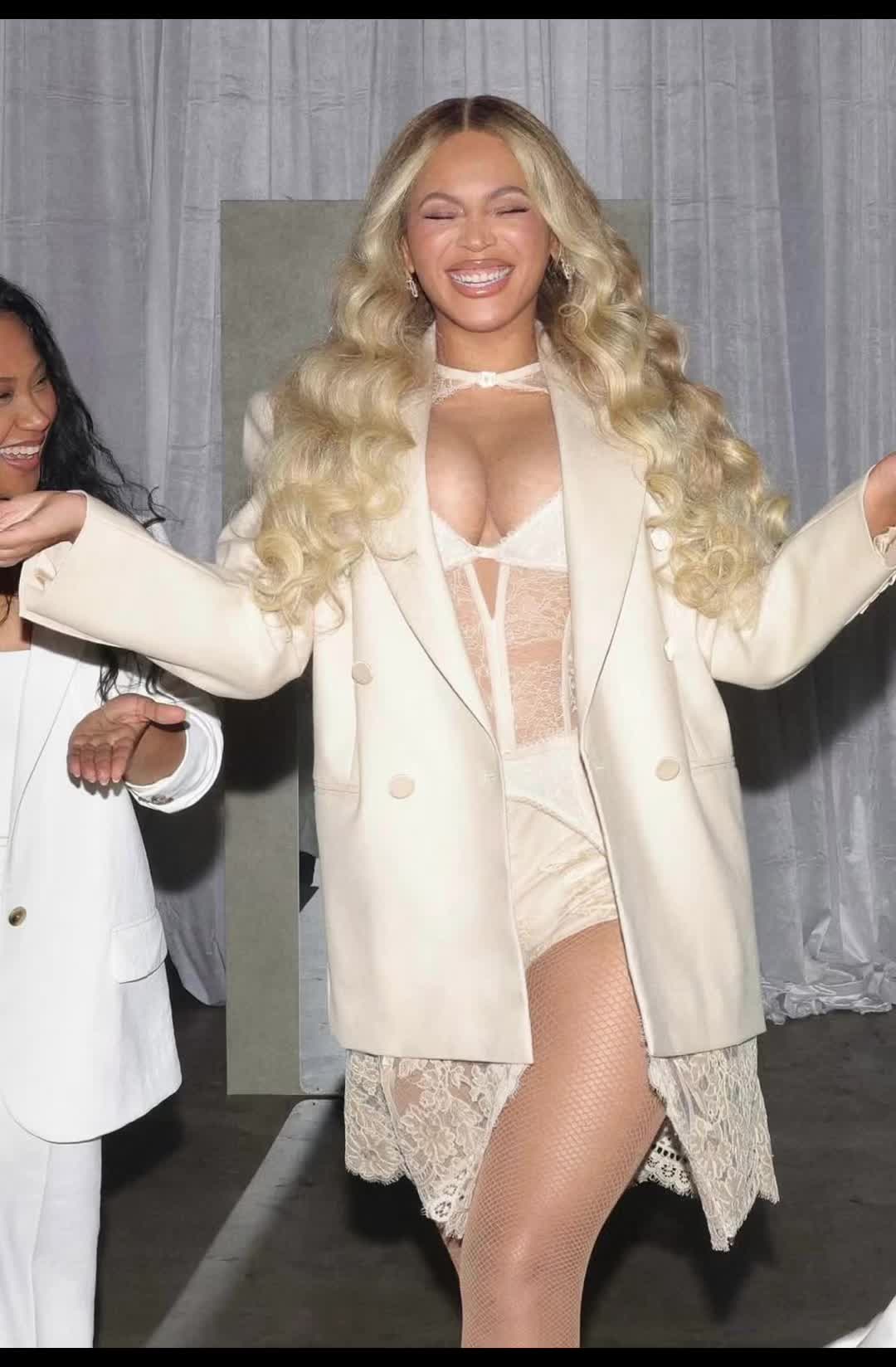 @HouseOfBeyy🐝