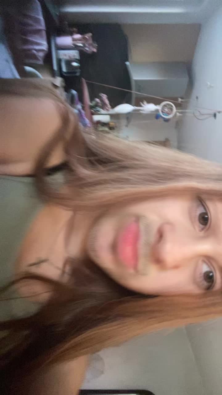 @Ellaa💭🤍