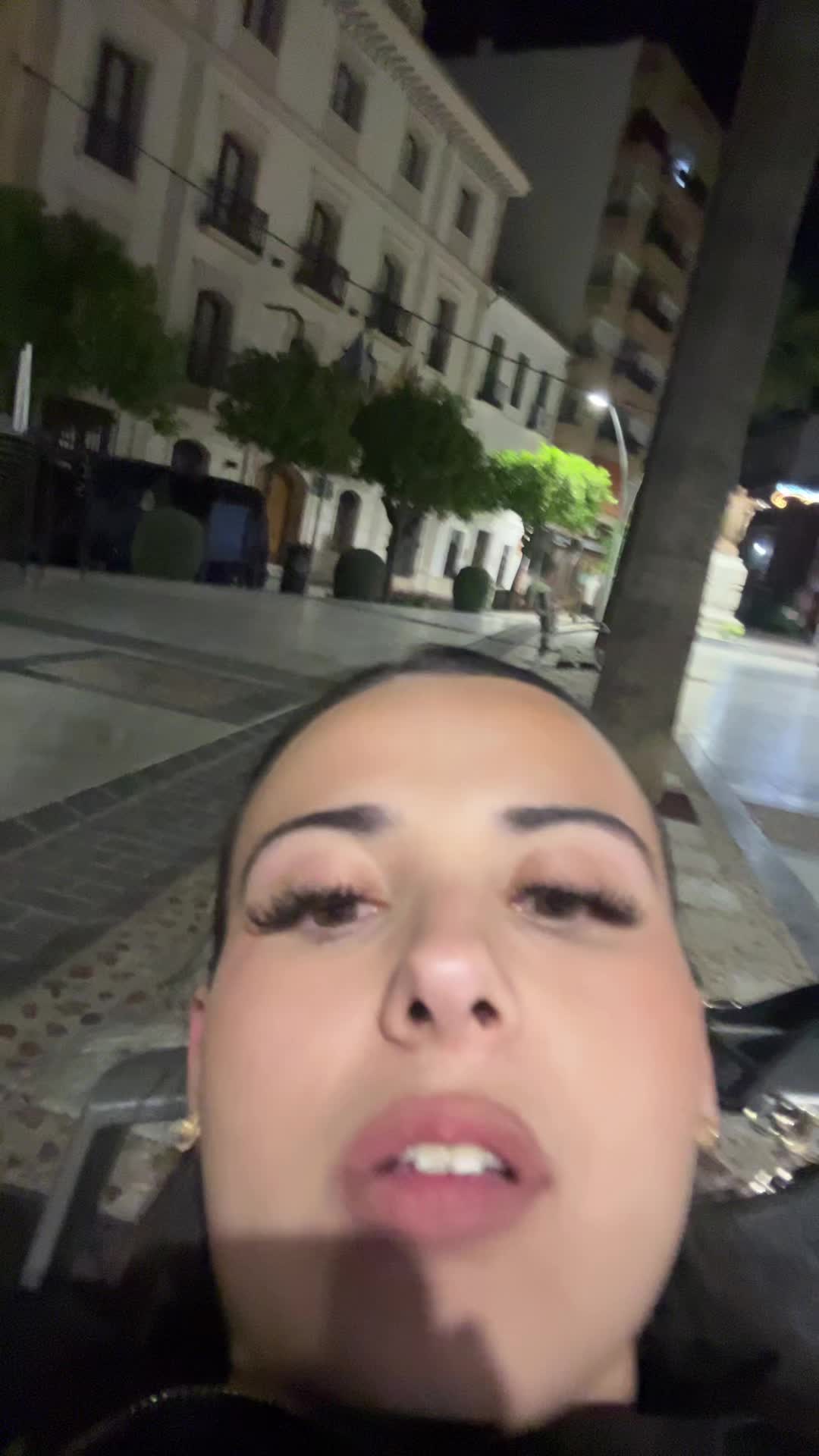 @Luna