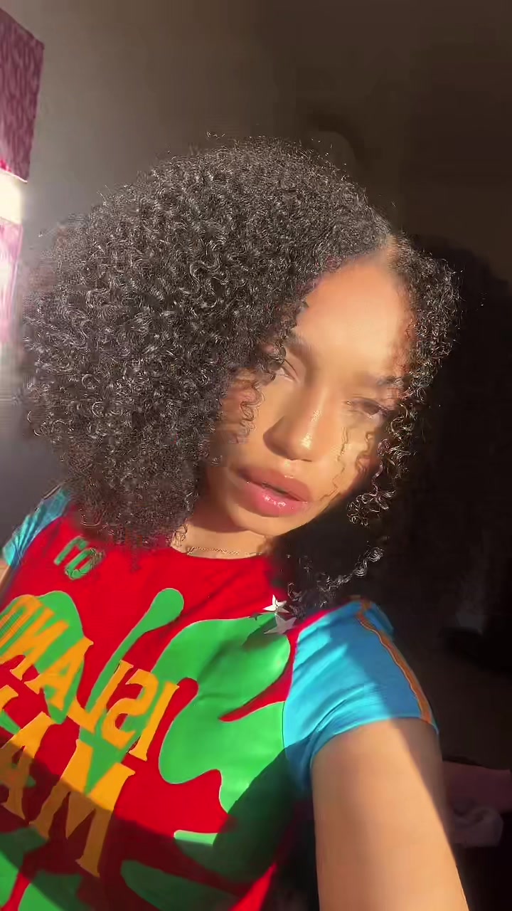 @vivianacappaii
