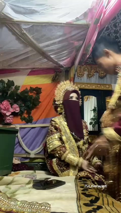 @Putriii🦋🦋