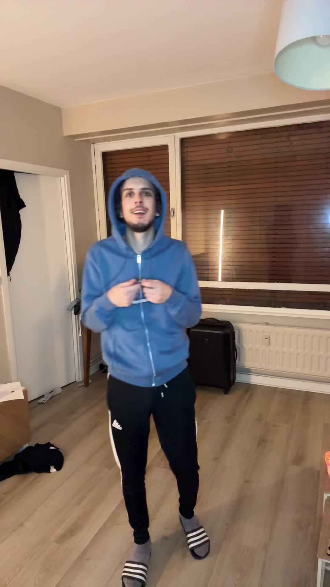 @IssAm❤️🔥