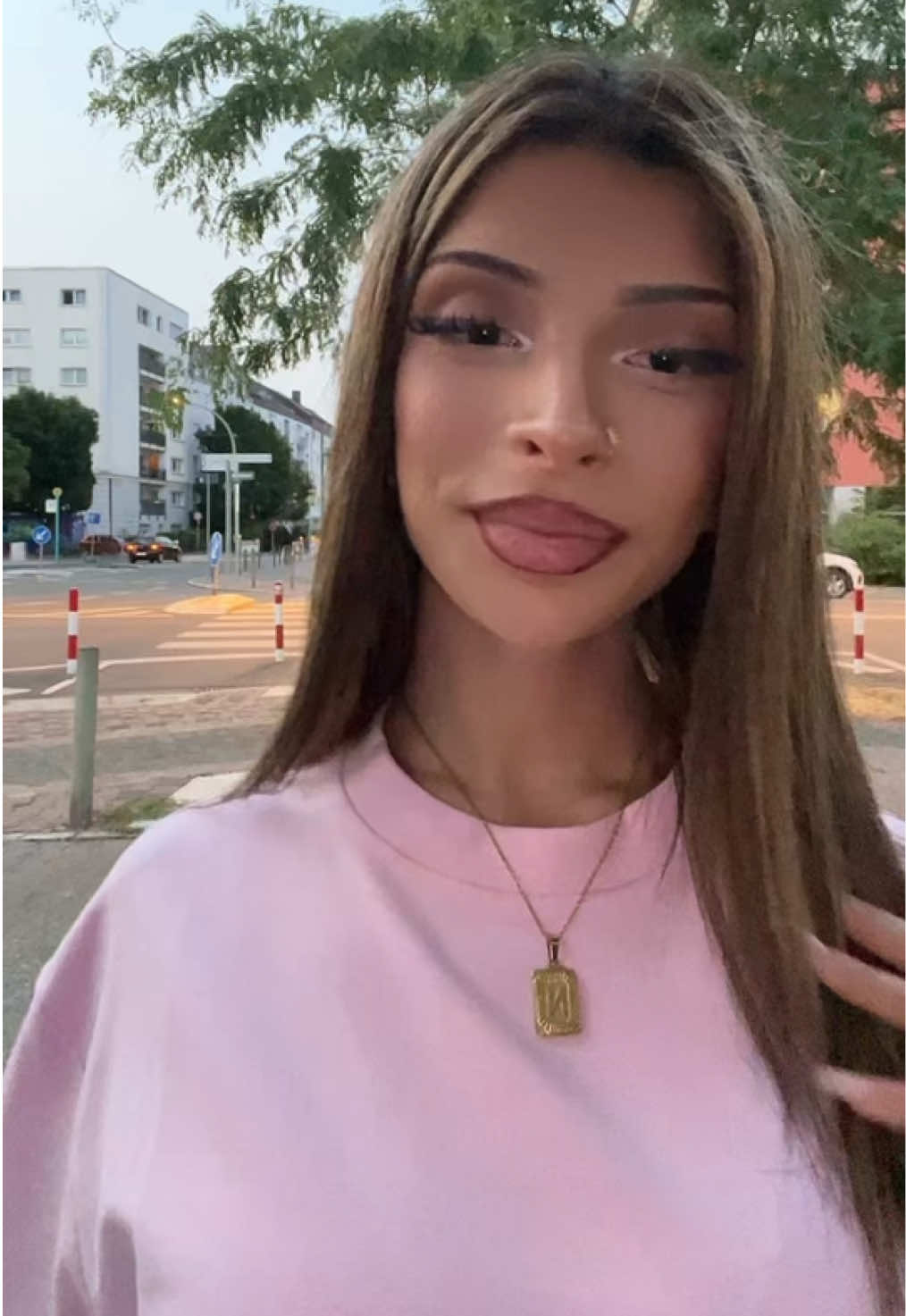 @𝐂𝐡𝐨𝐜𝐡𝐚