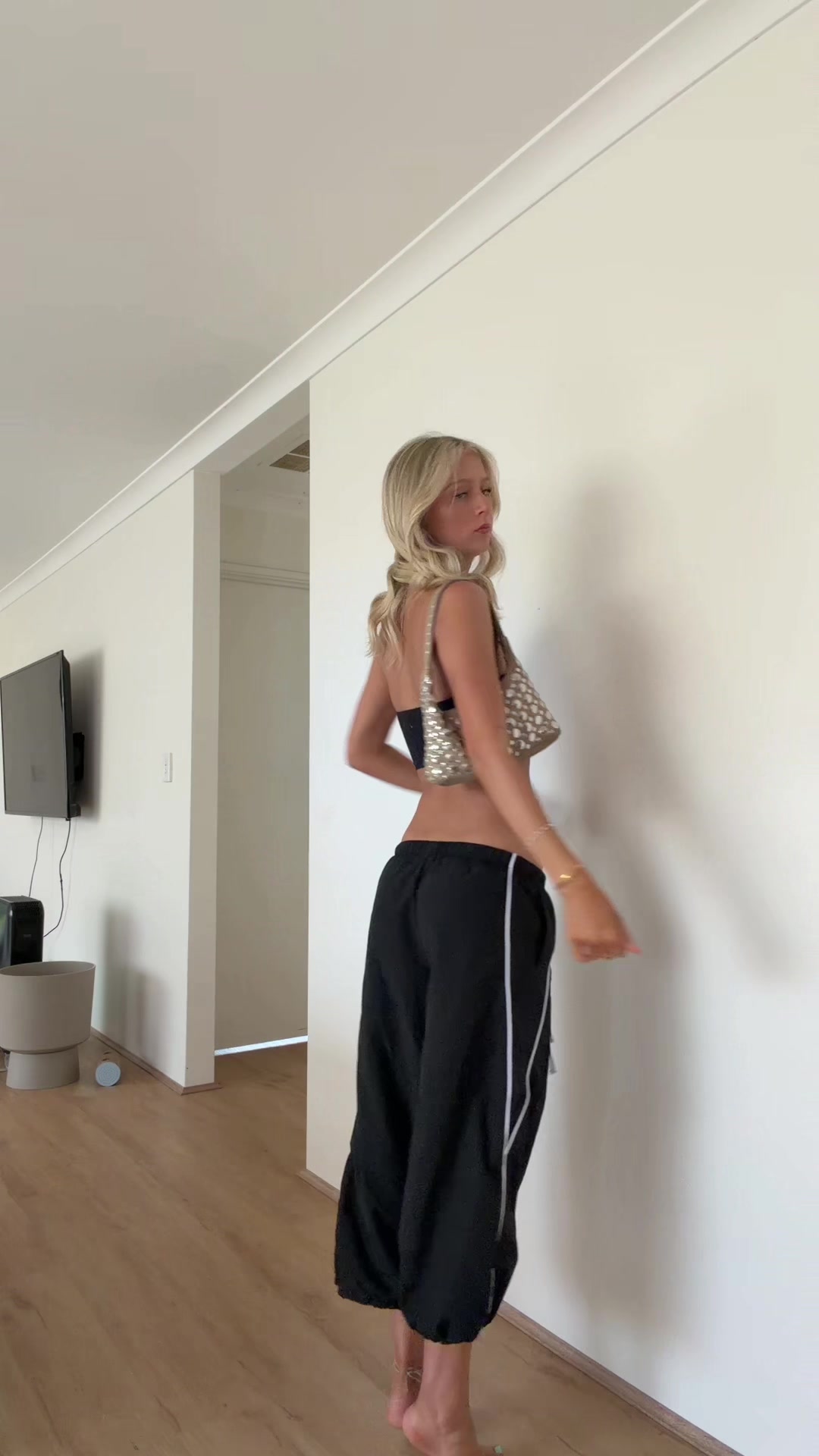 @nevelewis1