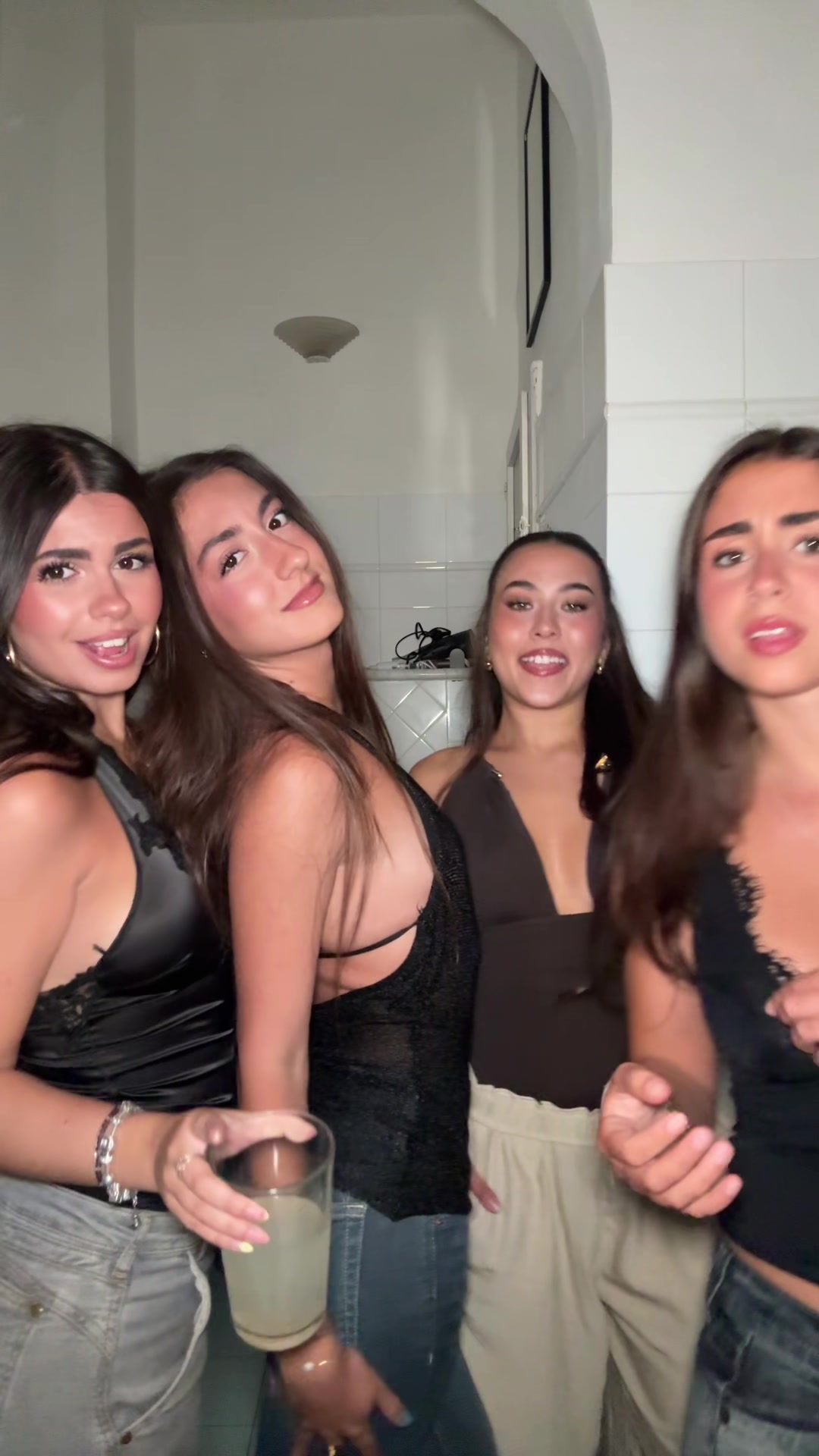 @annita