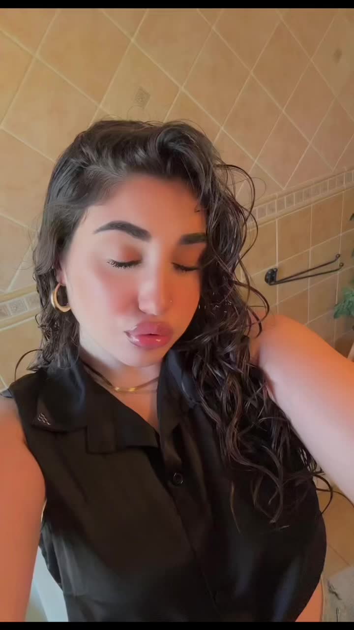 @Desi👧🏻