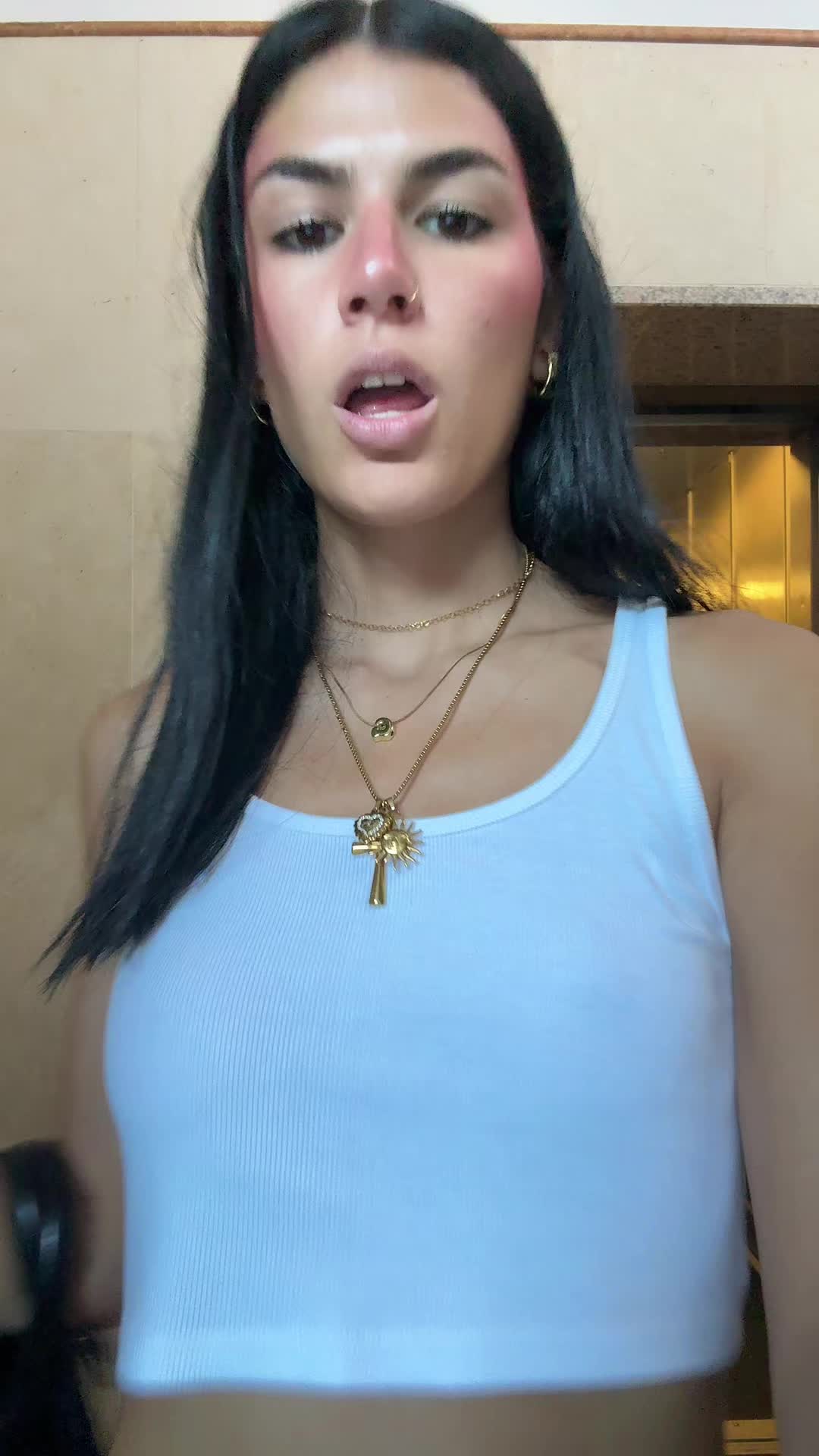 @giuliana