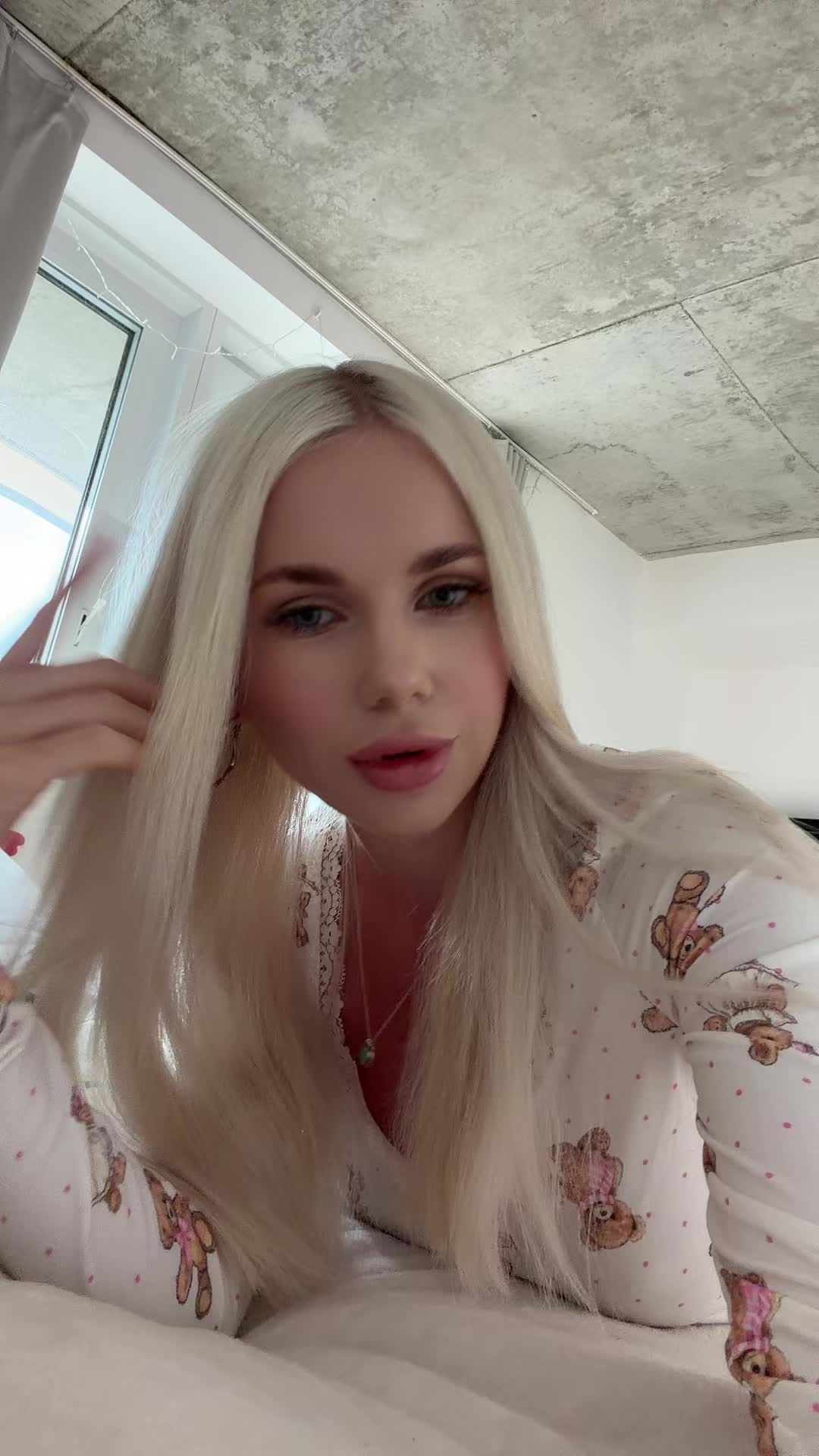 @Slavicblondexoxo