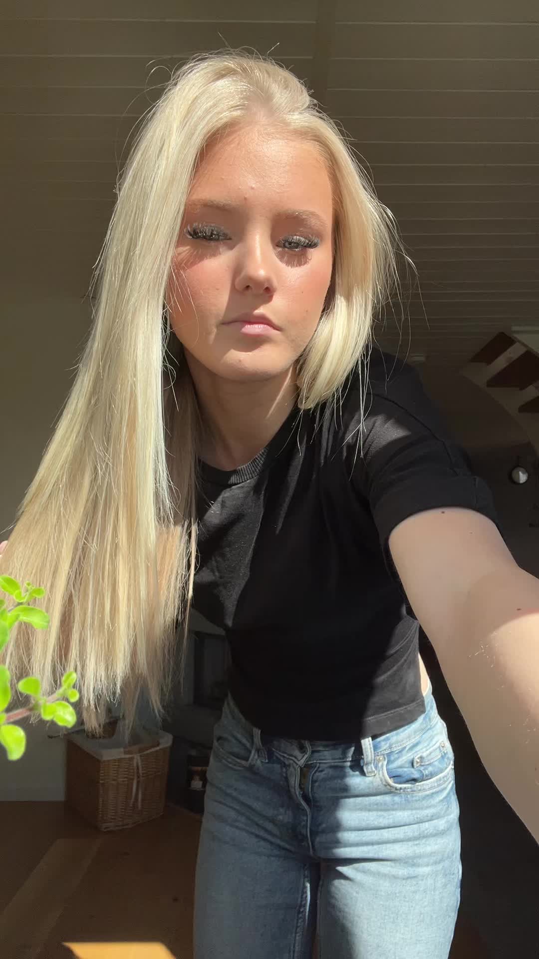@𝒯𝒽𝒾𝓁𝒾𝒶♡︎
