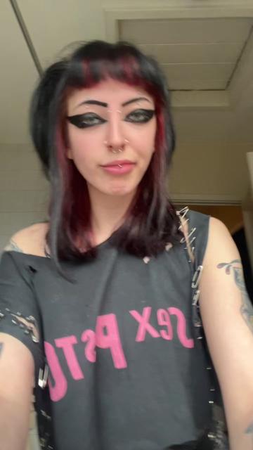 @tam🦇