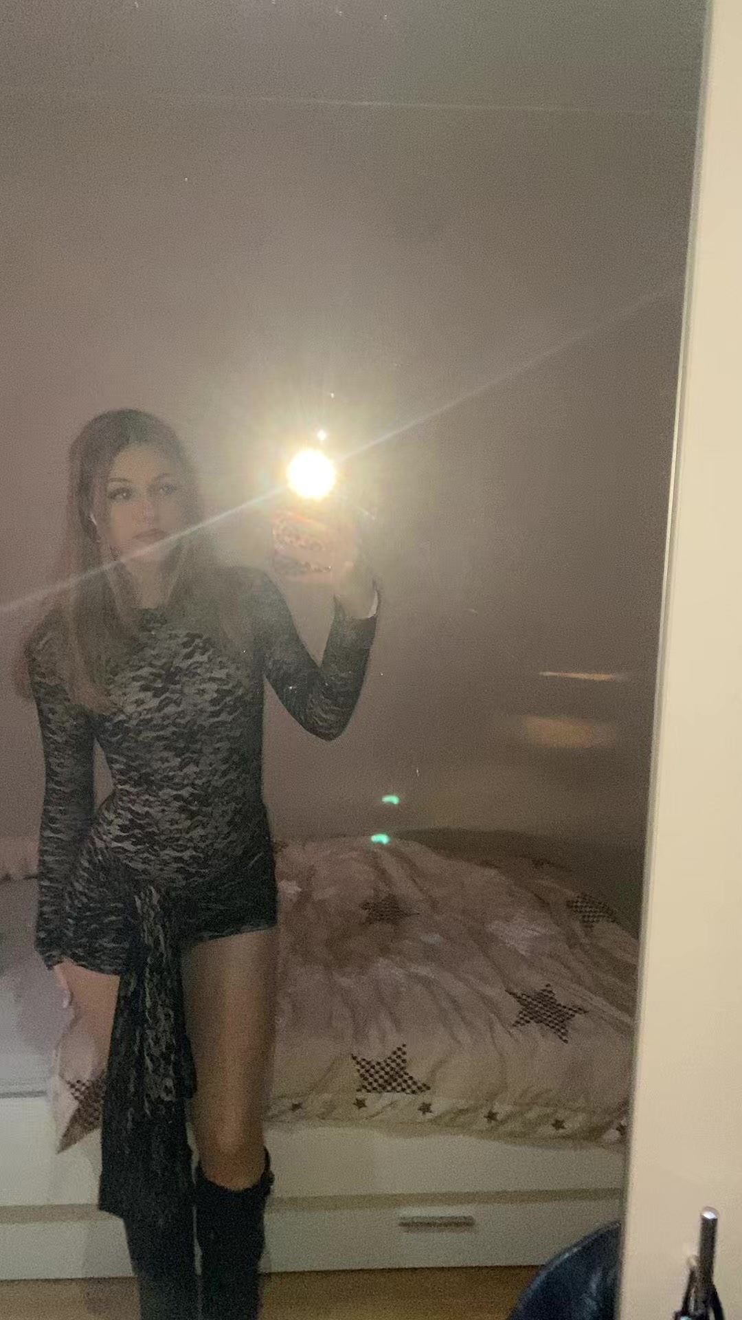 @𝒩