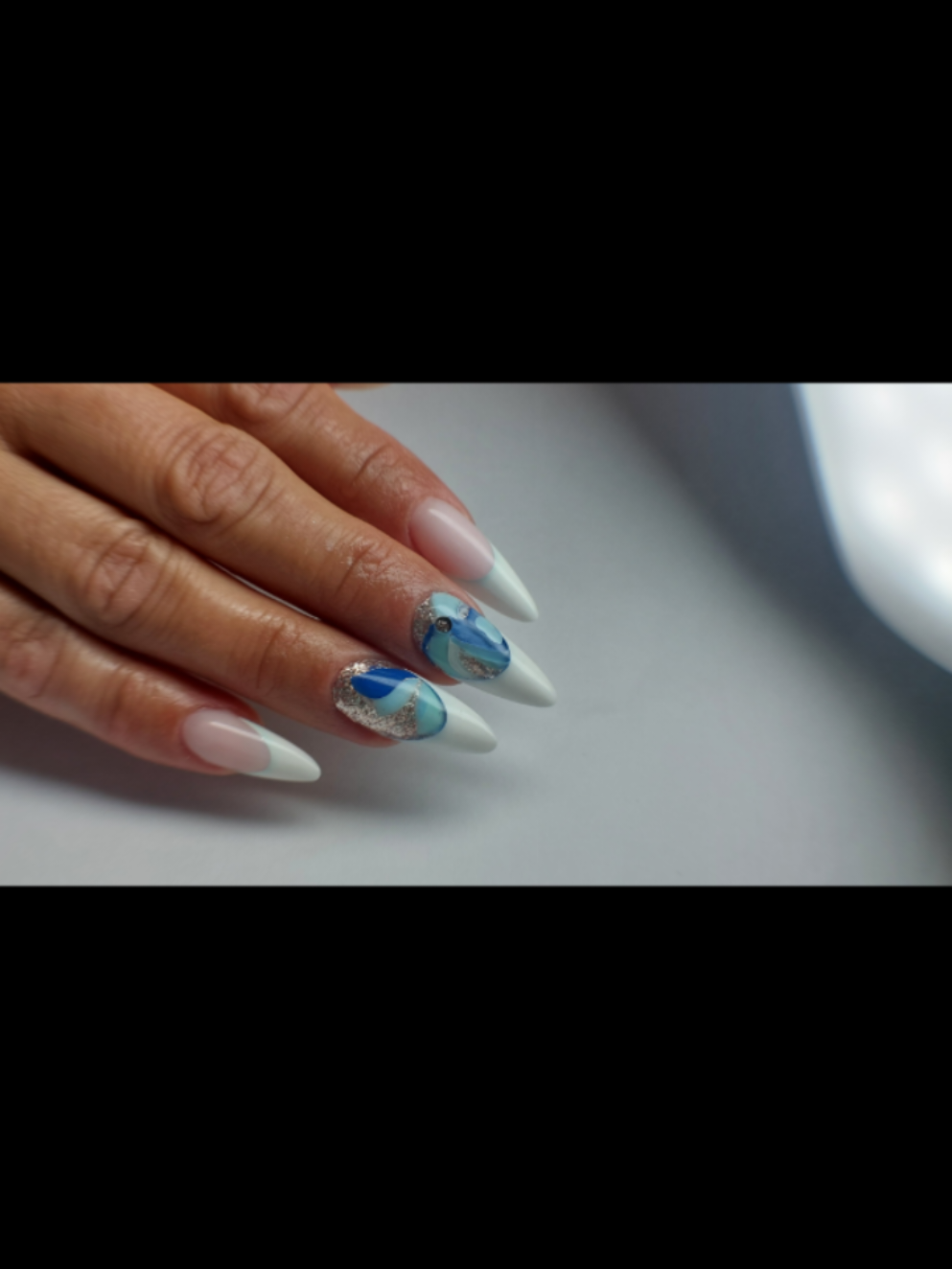 @creativ_nails