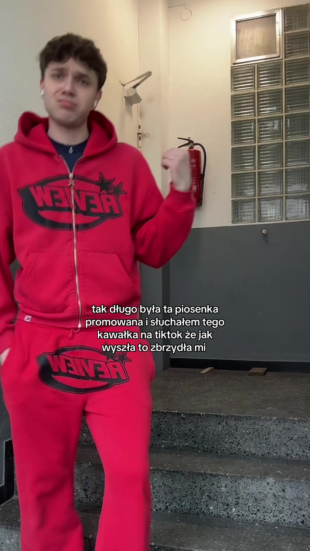 @KONRAD DARAS
