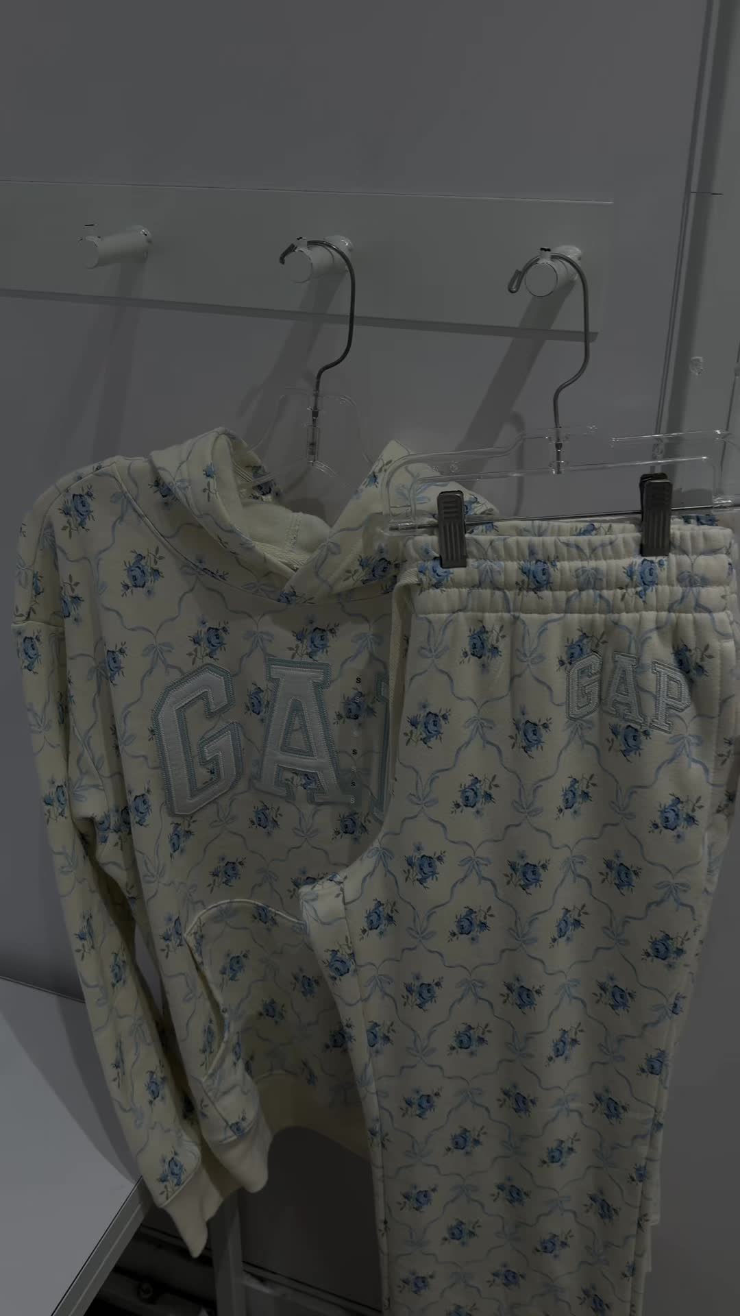 @𝐀𝐍𝐃𝐑𝐄𝐀