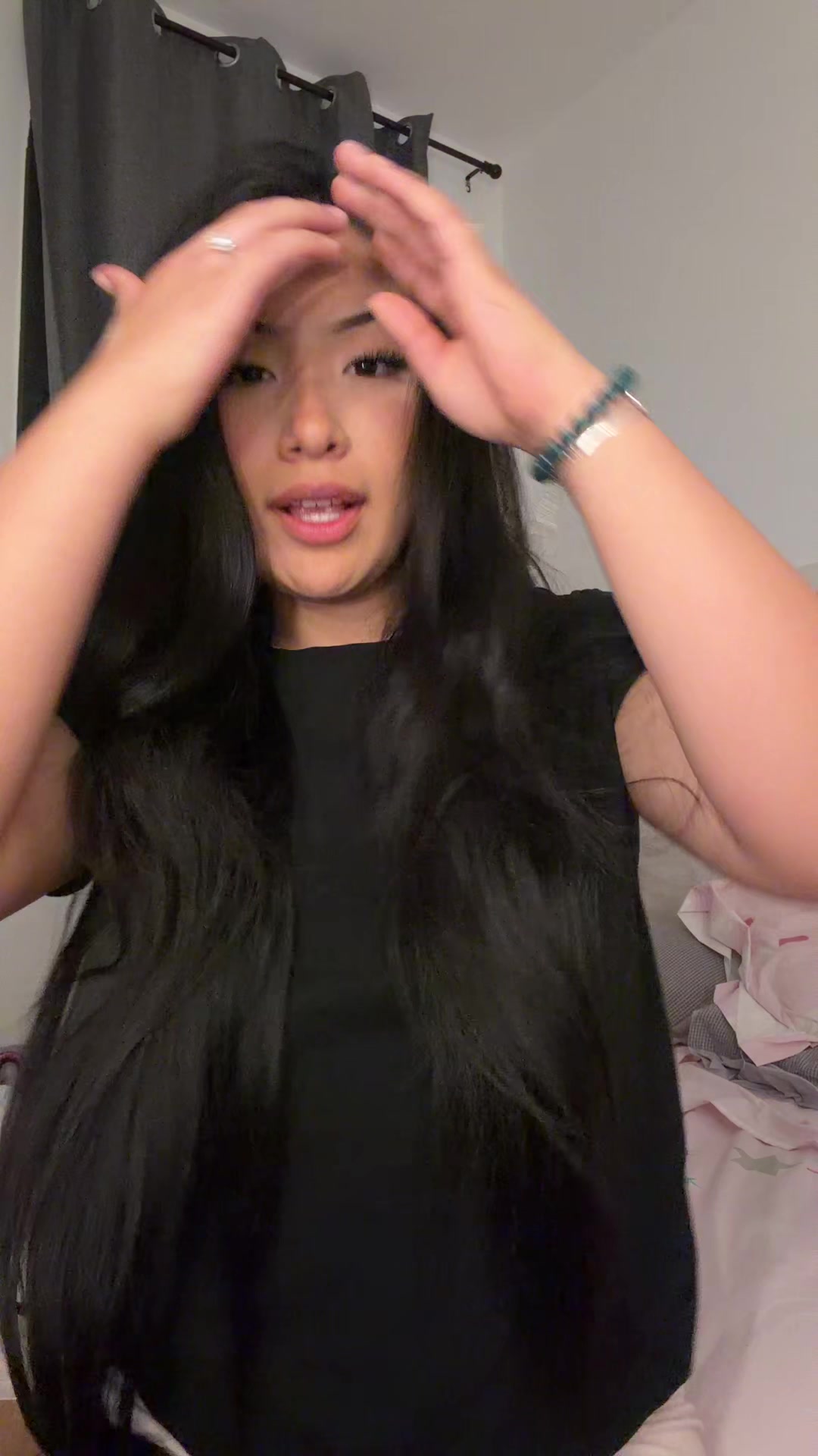 @Saheliii_