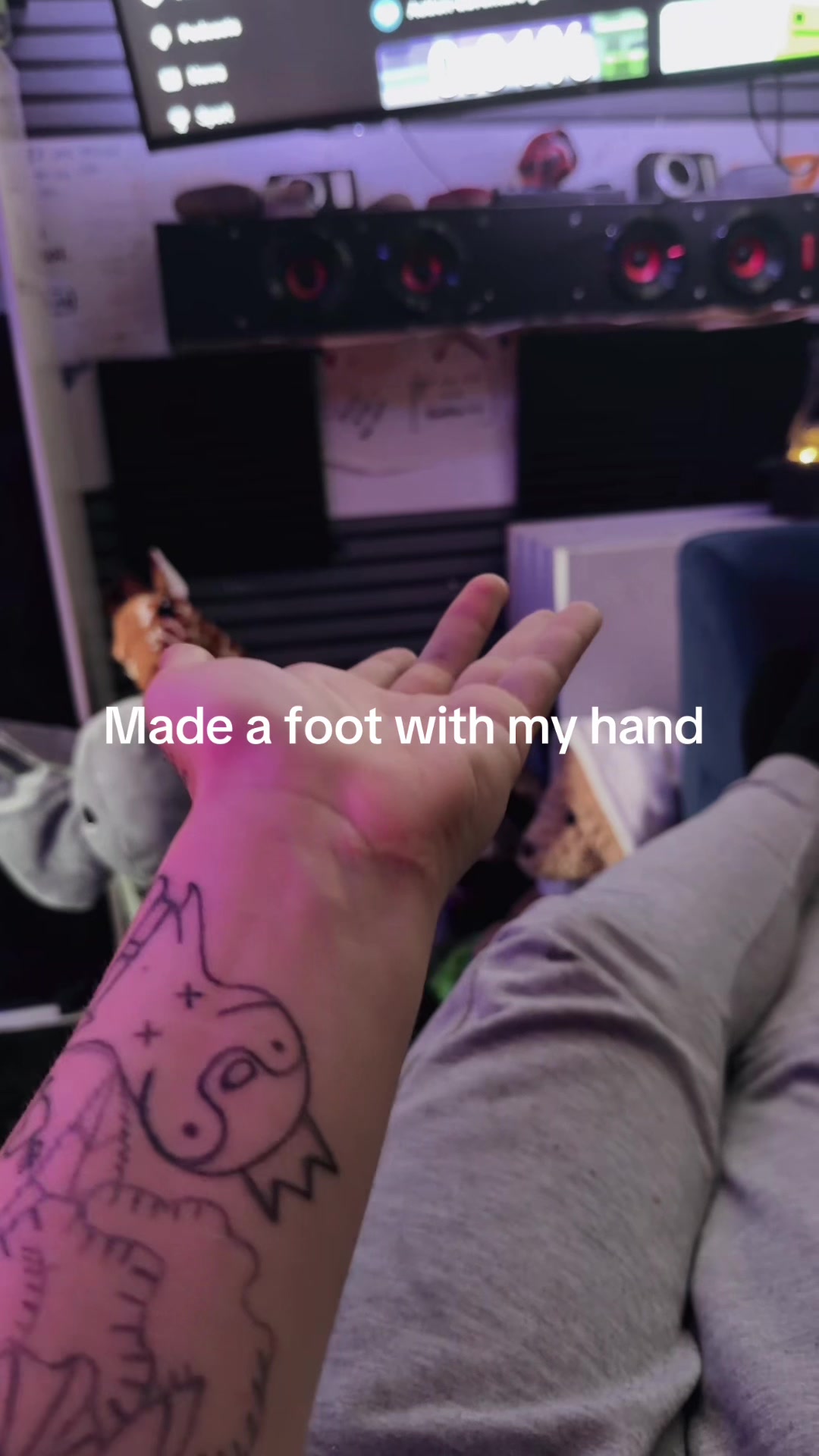 @😈