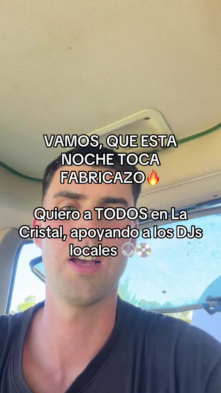 @El del techno en el tractor