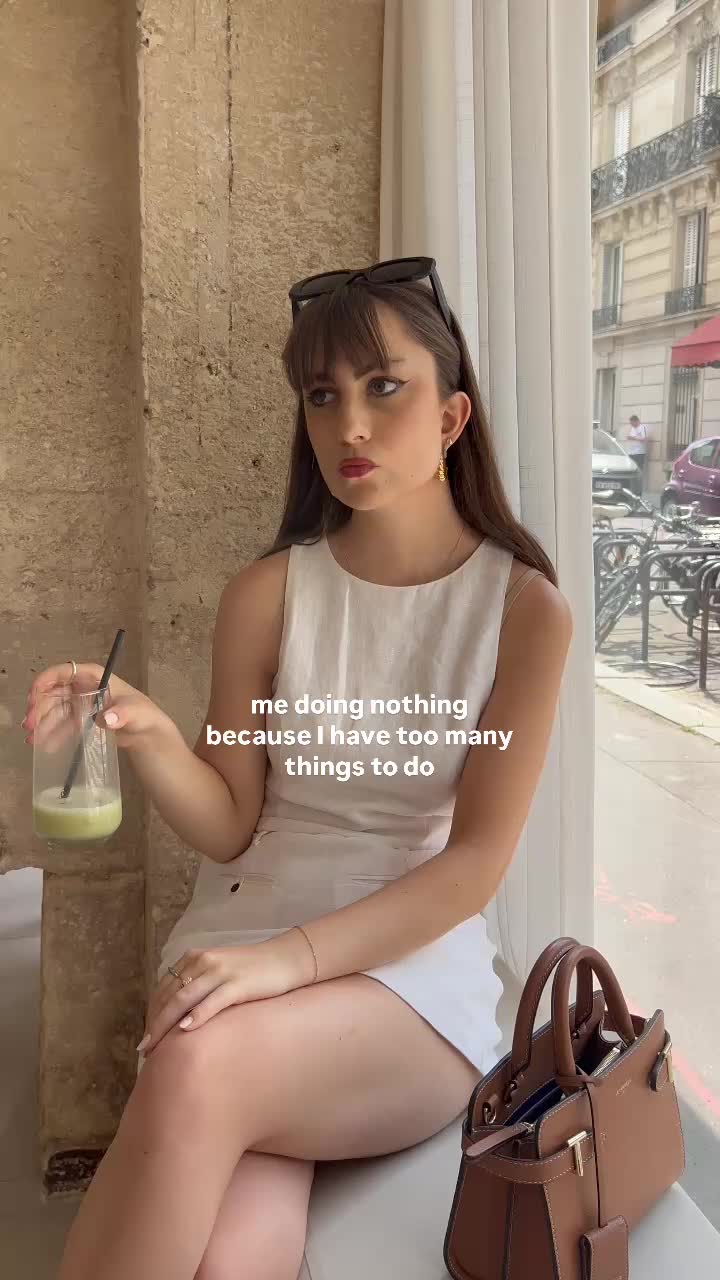 @beingisabella