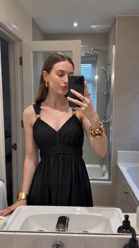 @annaneomy1