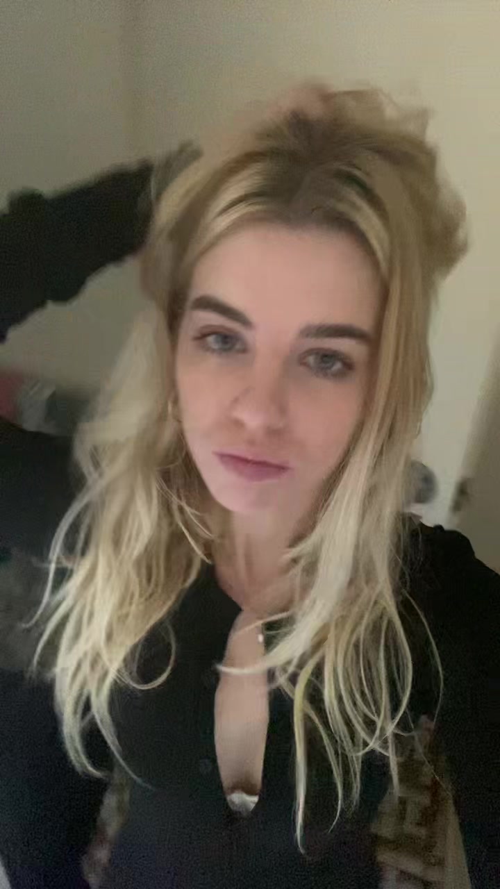 @lizzizbizz