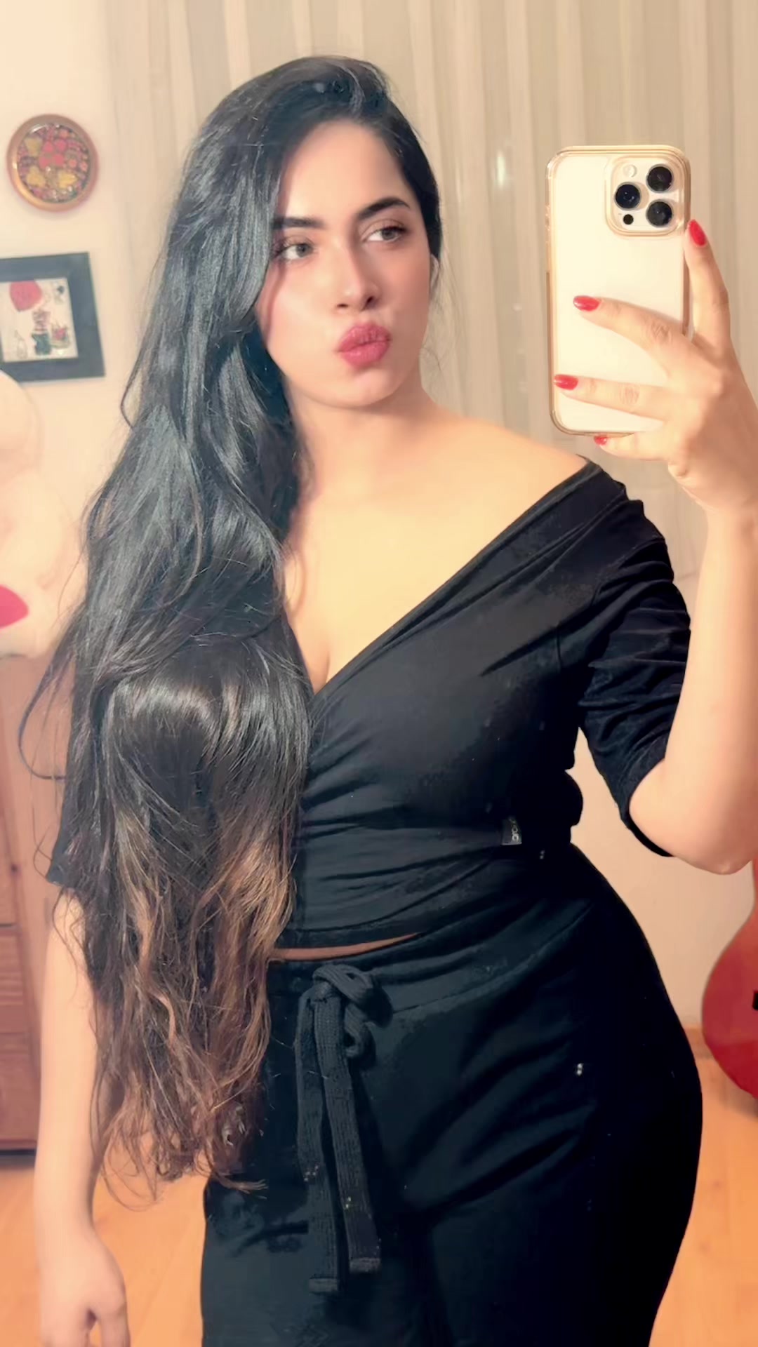 @Naisha