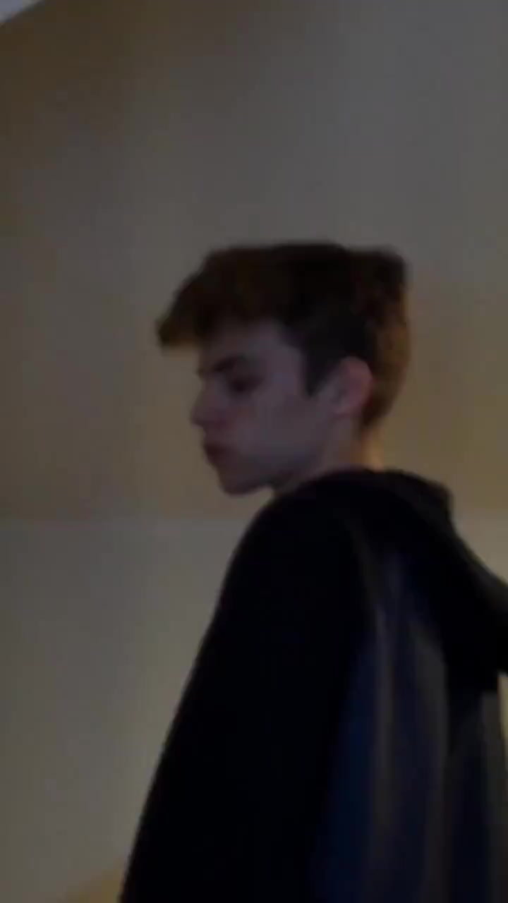 @adrian.mainquest