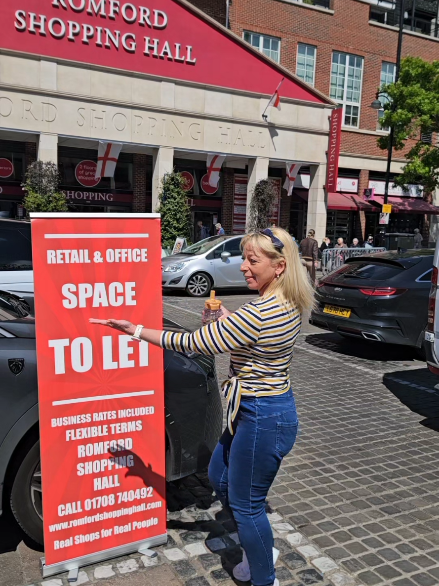 @Romford Shopping Hall
