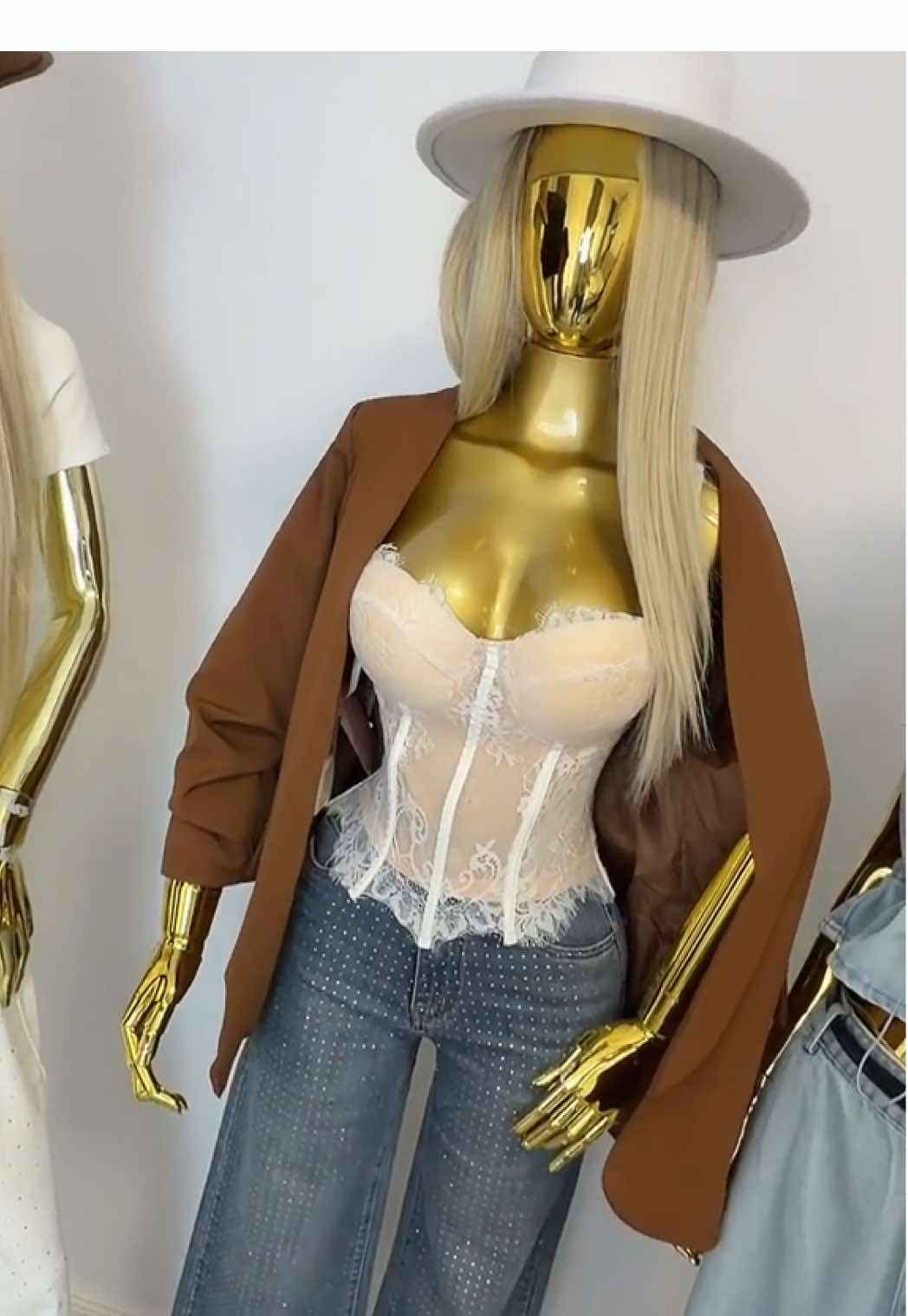 @Luluxe