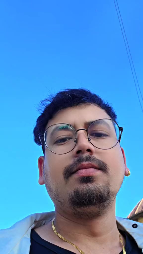 @ROSHAN 🇳🇵🇪🇦