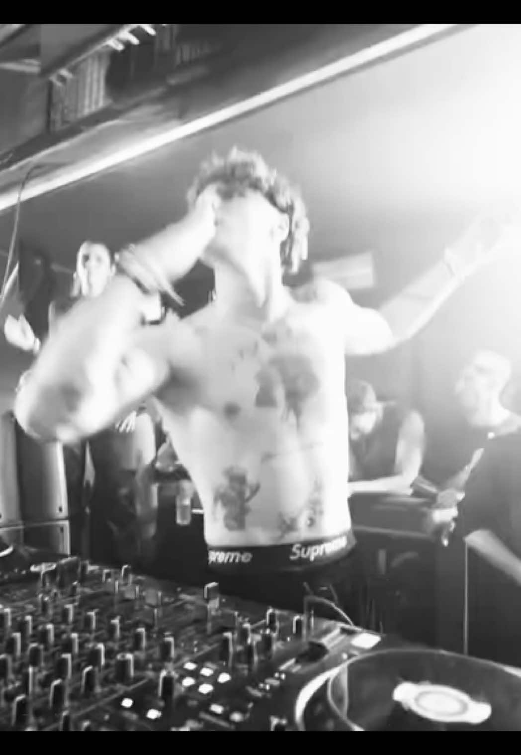 @TECHNO