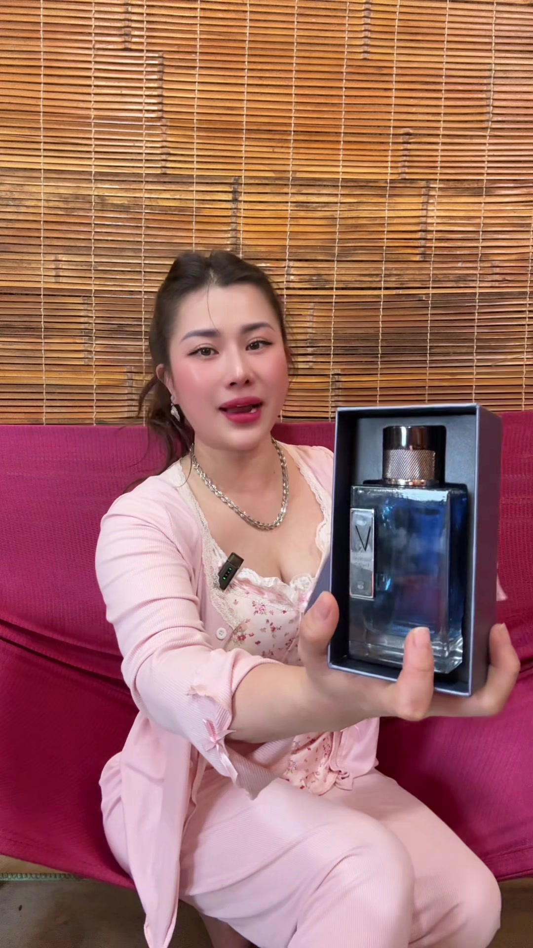 @Ho&agrave;ng Yến