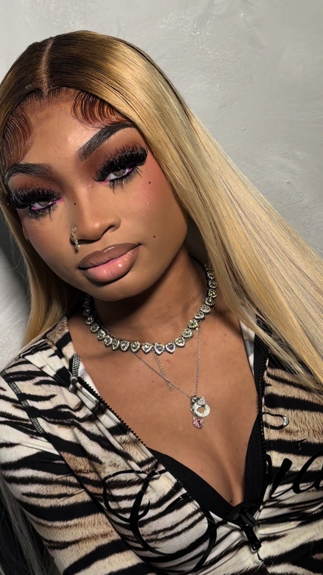 @THE GLAM ADDICT ๐