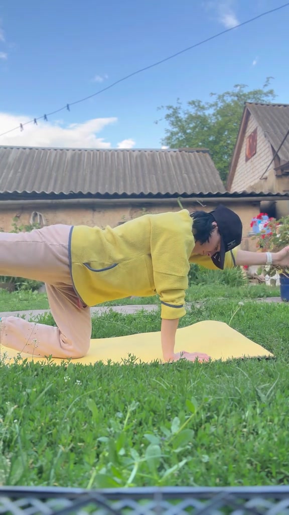 @YOGA/MOTIVATION/BODY/SPORT