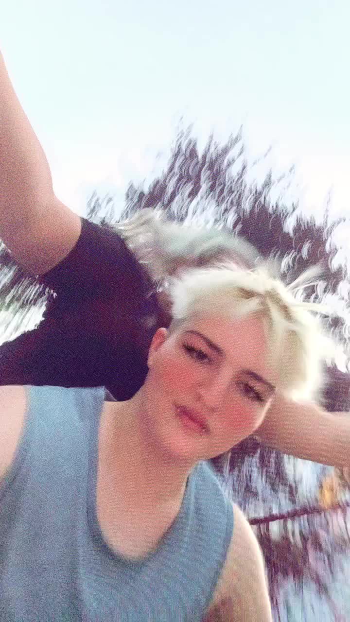 @seineeisqueen2910