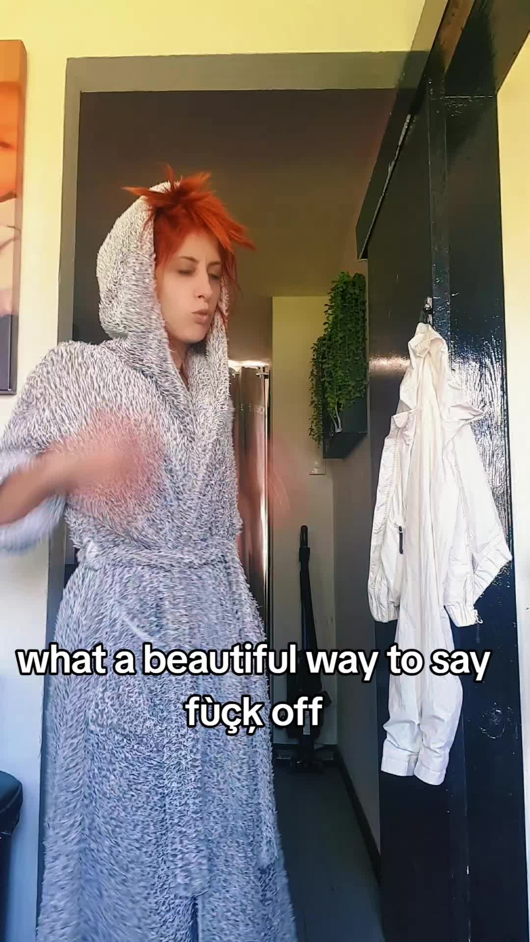 @✨️🧡Cardy Munt💎✨️