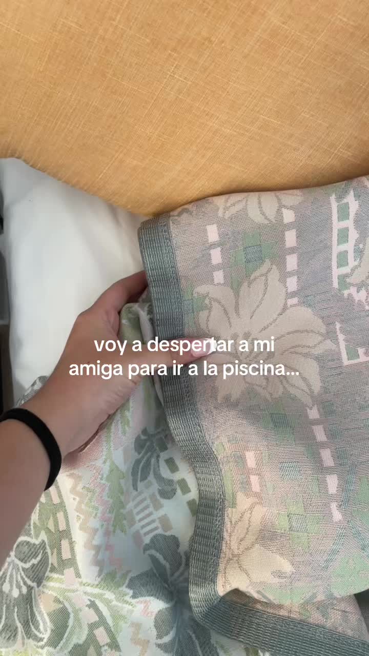 @Paulaamr