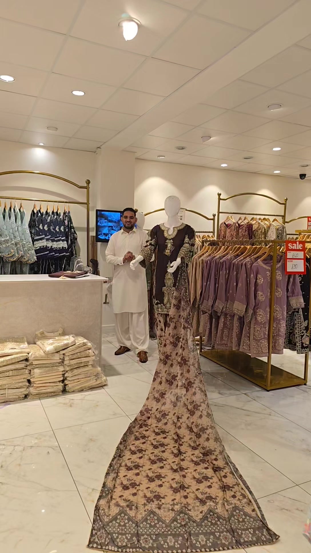 @ELEGANT BRANDS FARID