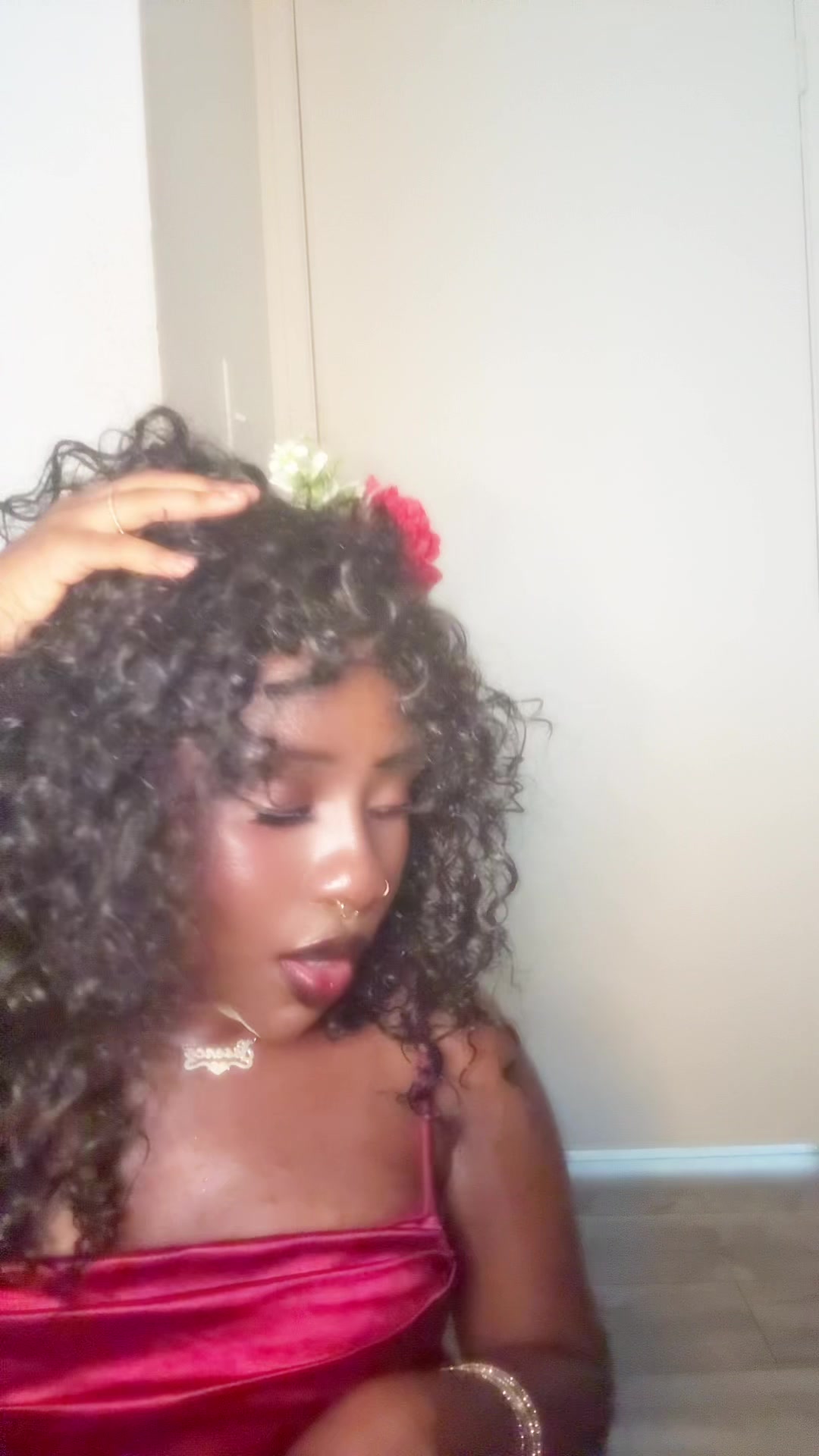 @💜𝙴𝚜𝚜𝚎𝚗𝚌𝚎💜